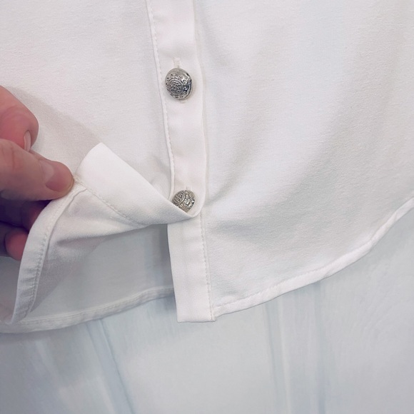 creamy white fluid good quality v neck button front tab sleeve, professional top - Picture 6 of 16